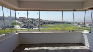 Cam Balkon